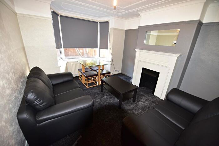 3 Bedroom Terraced House To Rent In Brudenell Road, Hyde Park, Leeds, LS6