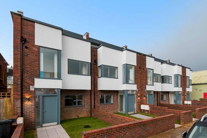 3 Bedroom Terraced House To Rent In Marmion Road, Hove, East Sussex, BN3