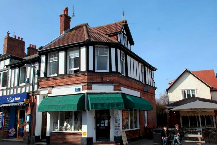 2 Bedroom Flat To Rent In Brookley Road, Brockenhurst, Hampshire, SO42