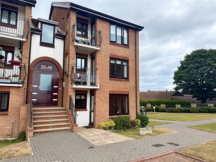 2 Bedroom Flat For Sale In Alexandra Court, Bridlington, East Riding Of Yorkshire, YO15