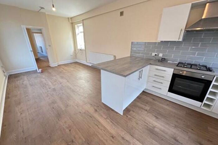 2 Bedroom Flat To Rent In Brithdir Street Cardiff, CF24