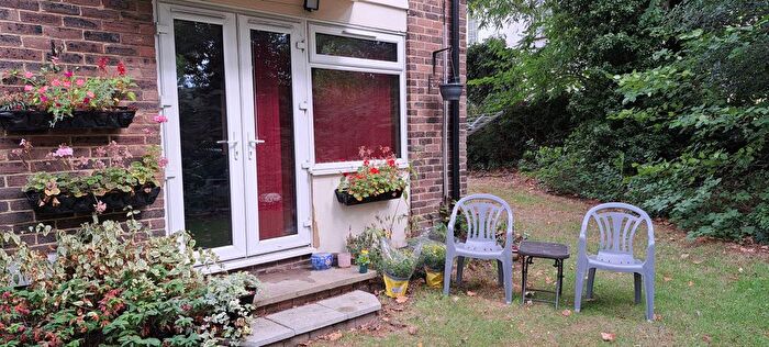 3 Bedroom Flat For Sale In Embassy Gardens, Beckenham, BR3
