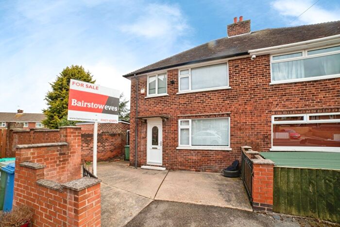 3 Bedroom Semi Detached House For Sale In Stanton Place, Mansfield, Nottinghamshire, NG18