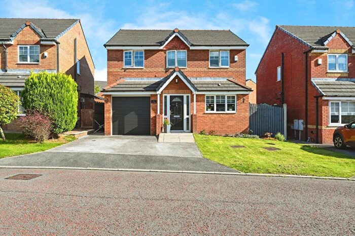 4 Bedroom Detached House For Sale In Luntswood Grove, Newton-Le-Willows, Merseyside, WA12