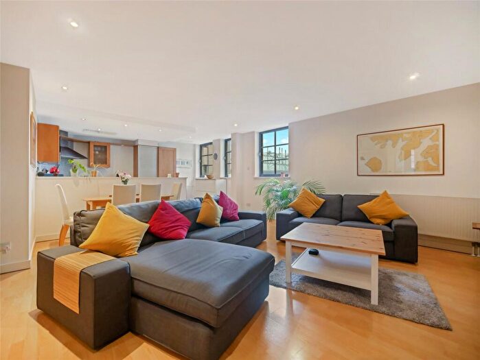 2 Bedroom Flat For Sale In Howard Street, Glasgow, G1