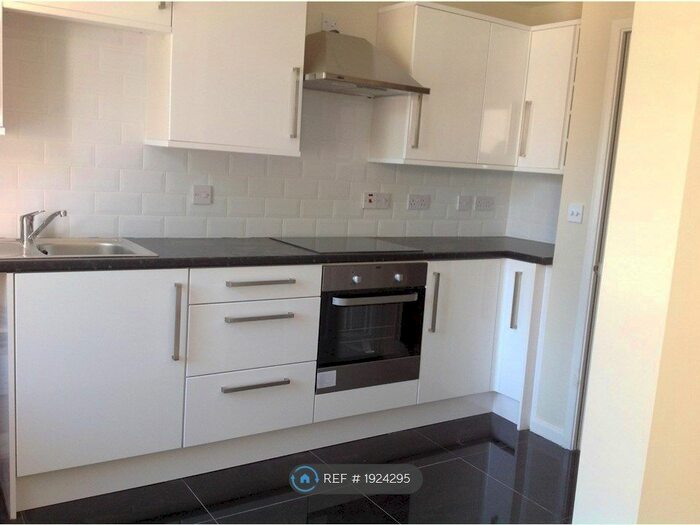 2 Bedroom Flat To Rent In Whitmore Street, Maidstone, ME16