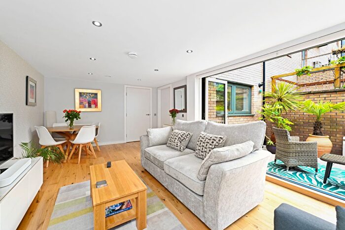 1 Bedroom Flat For Sale In Lawrie Reilly Place, Edinburgh, EH7