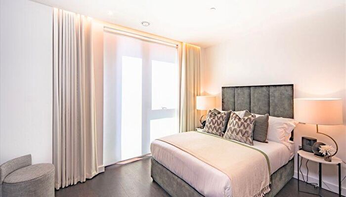 2 Bedroom Apartment To Rent In Charles Clowes Walk, London, SW11