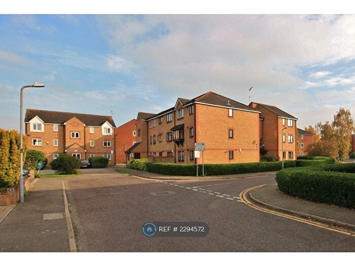 1 Bedroom Flat To Rent In Danbury Crescent, South Ockendon, RM15