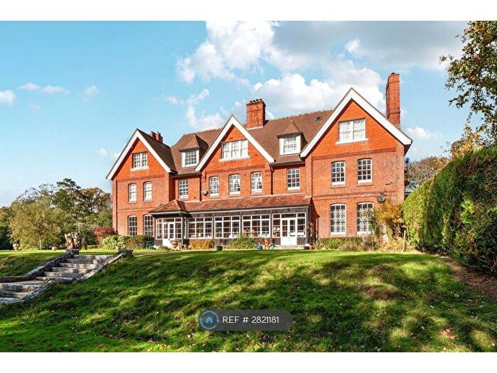 2 Bedroom Flat To Rent In Brook, Lyndhurst, SO43