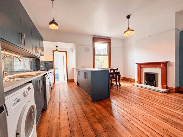 4 Bedroom Terraced House To Rent In Lynmouth Road, St. Werburghs, Bristol, BS2