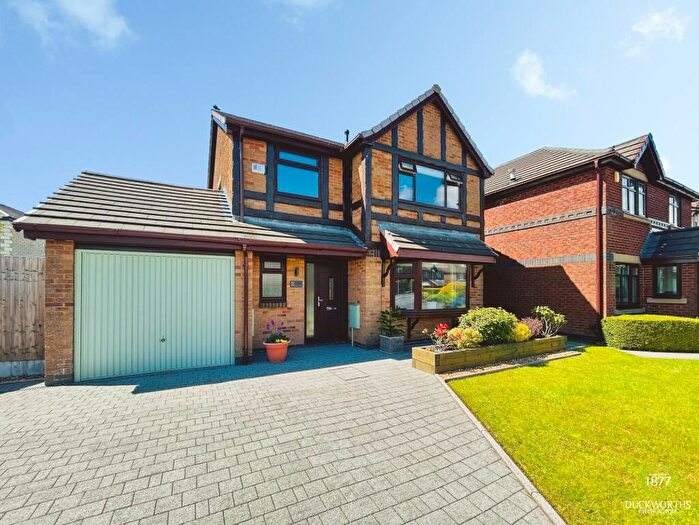 4 Bedroom Detached House For Sale In Rossendale Avenue, Burnley, BB11