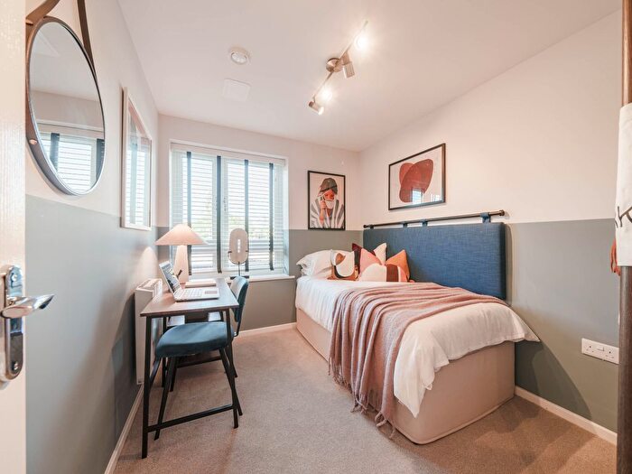 2 Bedroom Flat For Sale In "The Kinver" At Barton Hill Drive, Minster On Sea, ME12