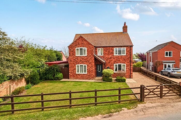 4 Bedroom Detached House For Sale In Seas End Road, Moulton Seas End, PE12