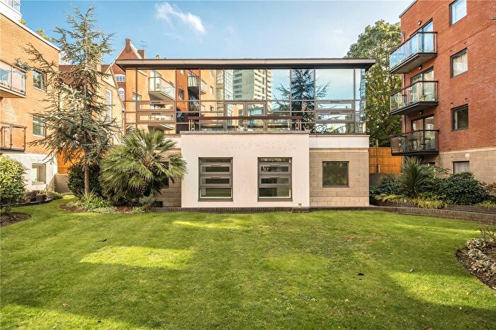 3 Bedroom Detached House To Rent In Montaigne Close, London, SW1P