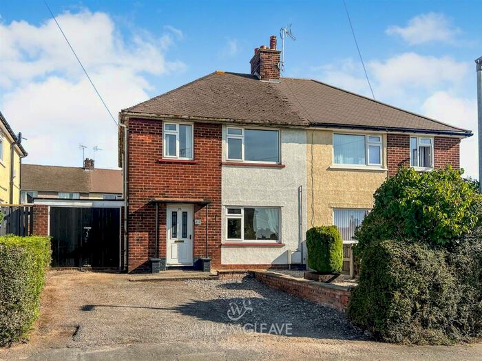 3 Bedroom Semi-Detached House To Rent In Queens Drive, Buckley, CH7