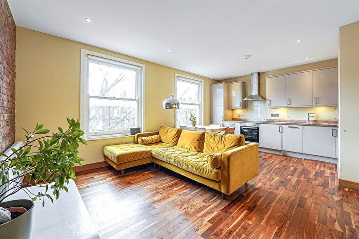 2 Bedroom Flat To Rent In King Street, London, W6