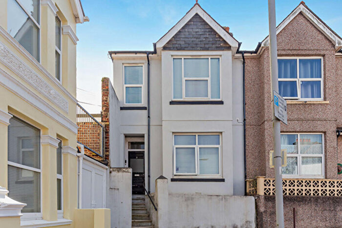 1 Bedroom Flat For Sale In Winston Avenue, Plymouth, PL4