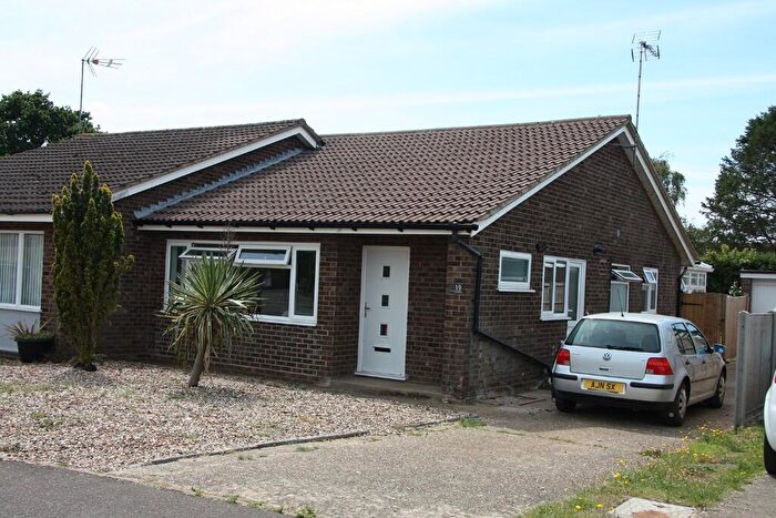 2 Bedroom Semi-Detached Bungalow To Rent In Grovelands, Ingoldisthrope, PE31