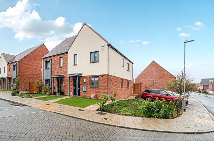 3 Bedroom Semi-Detached House For Sale In Motte Lane, Ebbsfleet Valley, Swanscombe, DA10