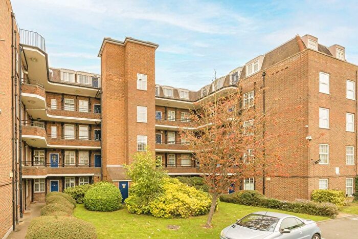 1 Bedroom Flat For Sale In Western Avenue, Ealing, W5