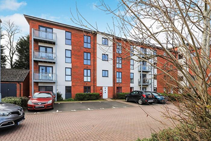 2 Bedroom Flat For Sale In Donington Grove, Oxley, Wolverhampton, WV10