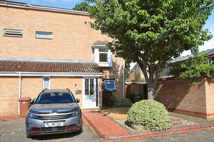 5 Bedroom Terraced House For Sale In Tirrington, Bretton, Peterborough, PE3