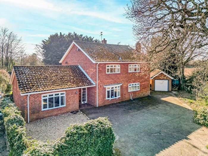 4 Bedroom Detached House For Sale In Orchard Drive, Potter Heigham, NR29