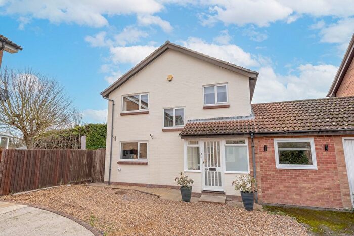4 Bedroom Detached House For Sale In Balland Field, Willingham, CB24
