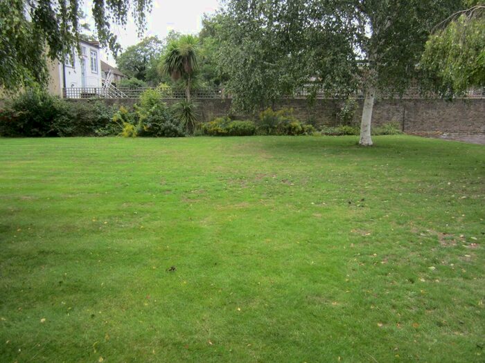 2 Bedroom Flat To Rent In Grange Road, London, W5