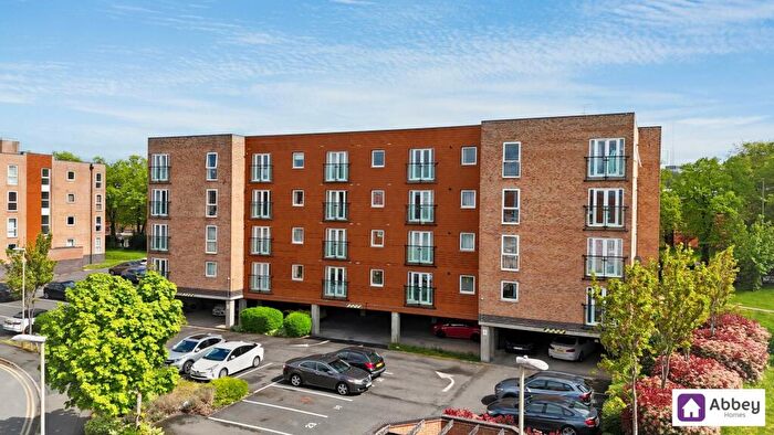 2 Bedroom Flat For Sale In Pavilion Close, Leicester, LE2
