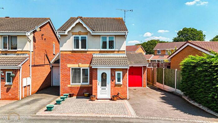 3 Bedroom Detached House For Sale In Beechcroft, Bedworth, Warwickshire, CV12