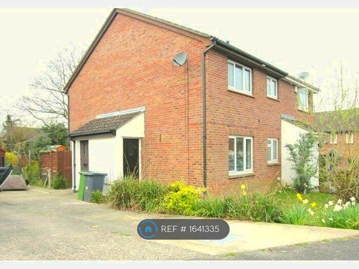 1 Bedroom Semi-Detached House To Rent In Mortimer Gardens, Tadley, RG26