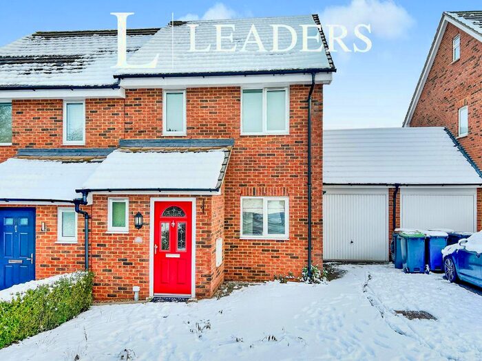 3 Bedroom Semi-Detached House To Rent In Cullen Close, Luton, LU3
