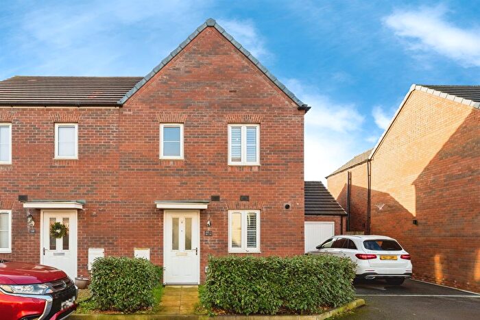 3 Bedroom Semi Detached House For Sale In Stryd Y Maswr, Llanelli, SA15