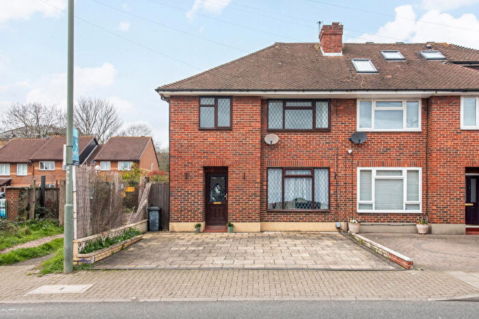 3 Bedroom Semi Detached House For Sale In Beck Lane, BR3