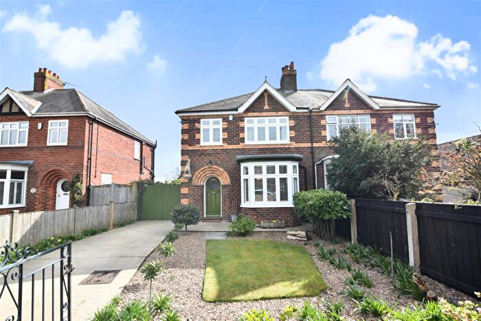 3 Bedroom Semi Detached House For Sale In St Giles Avenue, Scartho, Grimsby, DN33