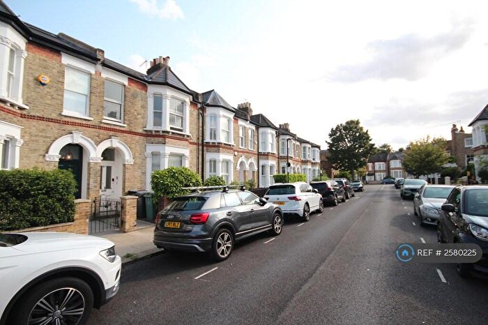 4 Bedroom Flat To Rent In Ulysses Road, London, NW6