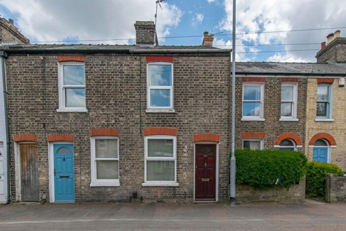 2 Bedroom Terraced House To Rent In High Street, Cambridge, CB4