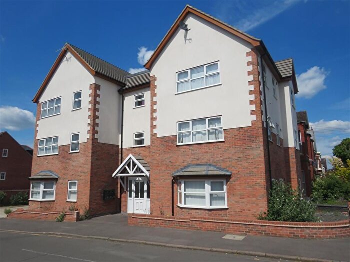 2 Bedroom Flat To Rent In Park Court, Park Road, Rugby, CV21