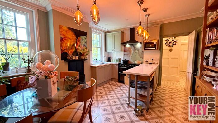 2 Bedroom Flat For Sale In Otterpool Lane, Lympne, Hythe, Kent, CT21