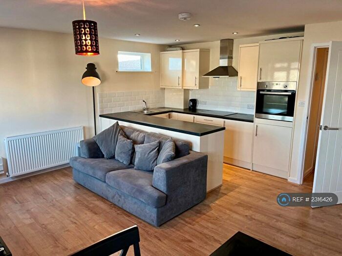 1 Bedroom Flat To Rent In Pearle Street, Macclesfield, SK10