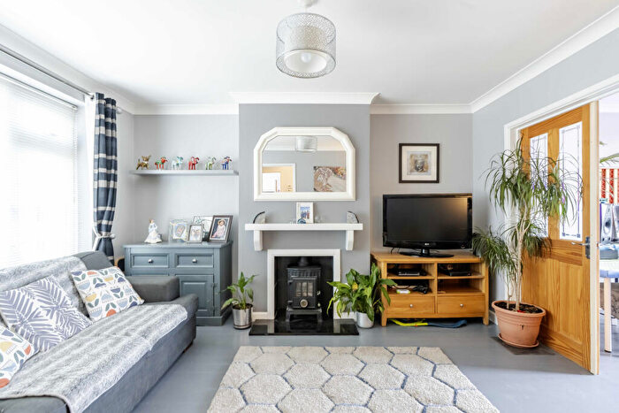 3 Bedroom Semi-Detached House For Sale In Westbourne Road, Downend, BS16