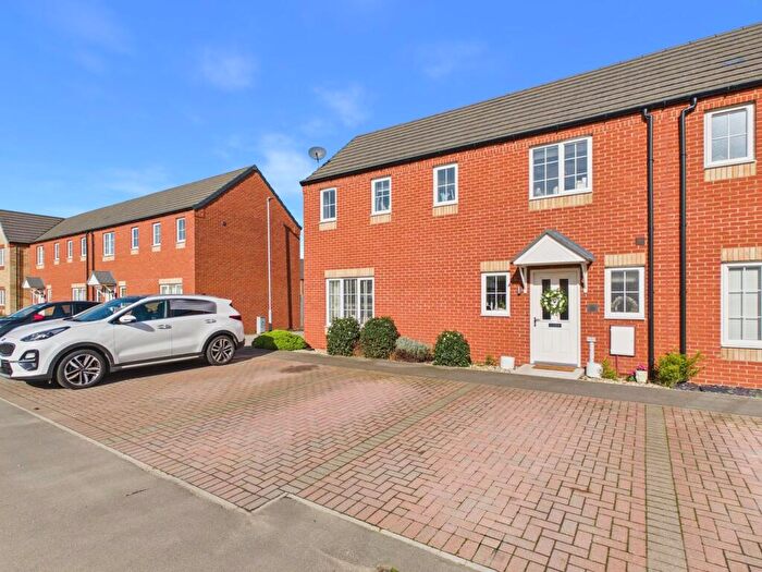 3 Bedroom End Of Terrace House For Sale In Gray Avenue, Littleport, Ely, CB6