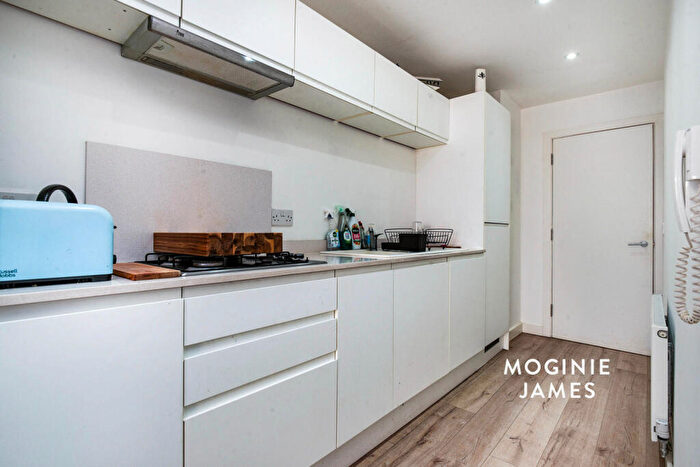 2 Bedroom Flat To Rent In Ethel Street, Cardiff, CF5