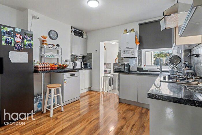 2 Bedroom Terraced House For Sale In Whitehorse Road, Croydon, CR0