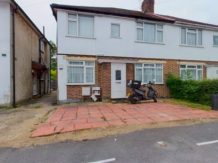 2 Bedroom Maisonette To Rent In Windsor Close, Northwood HA6