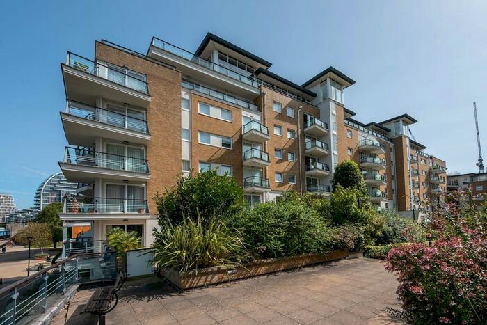 4 Bedroom Flat To Rent In Smugglers Way, Wandsworth, London, SW18