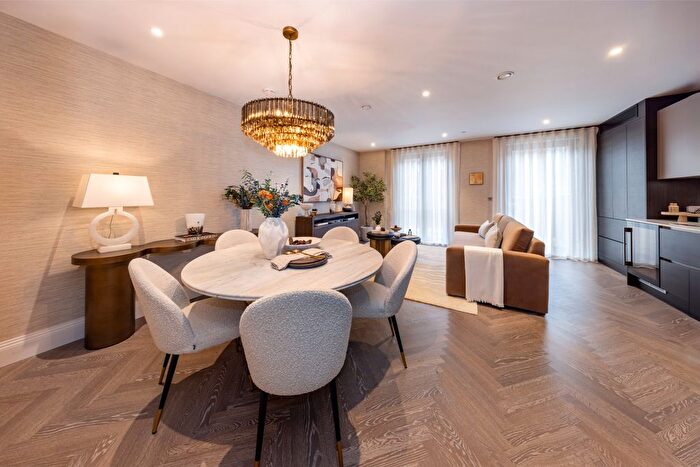 2 Bedroom Flat For Sale In Marylebone Mansions, Marylebone, W1H
