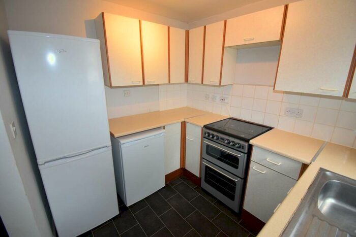 2 Bedroom House To Rent In Student Lettings -, DE22